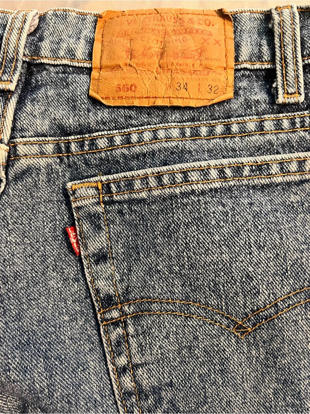 Vintage 90s Levis 560 Made in USA Loose Fit Jeans Mens 34x32 Red Tab